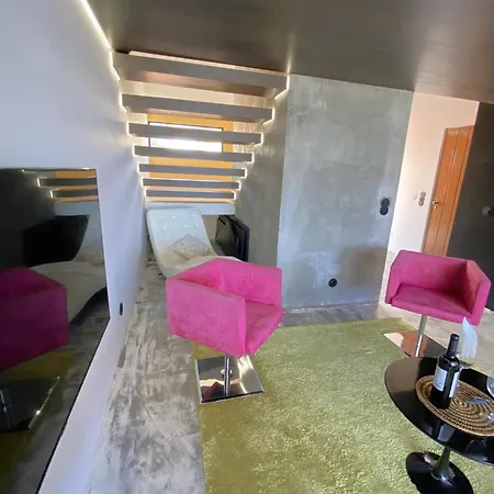 Marina Mezzanine Loft Апартаменты