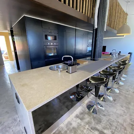 Marina Mezzanine Loft דירה *