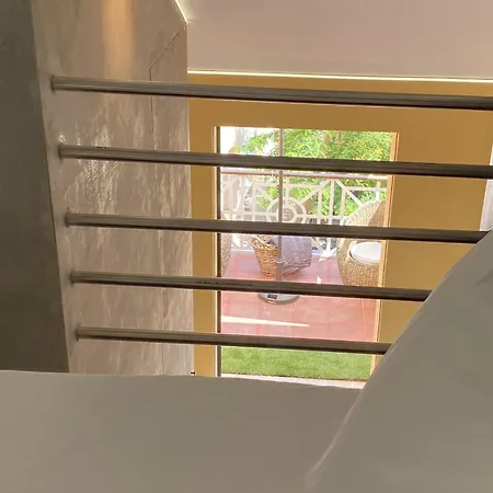 Marina Mezzanine Loft דירה