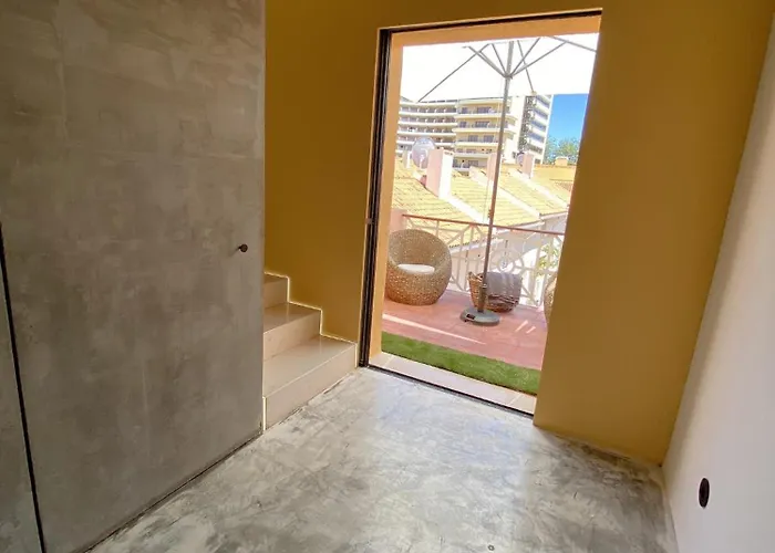 Marina Mezzanine Loft Apartamento *