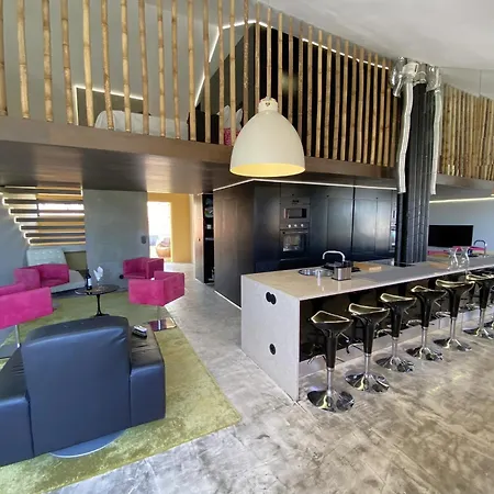 Marina Mezzanine Loft Apartment Vilamoura